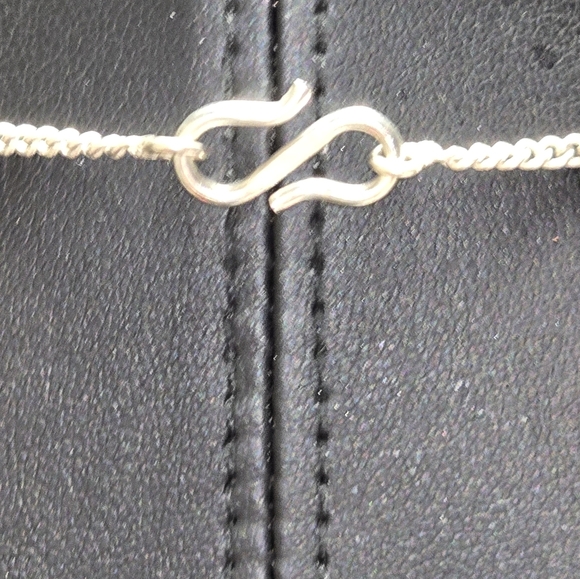 Fierce Handmade Forward Facing Natural Crystal Silver Necklace - Picture 4 of 5